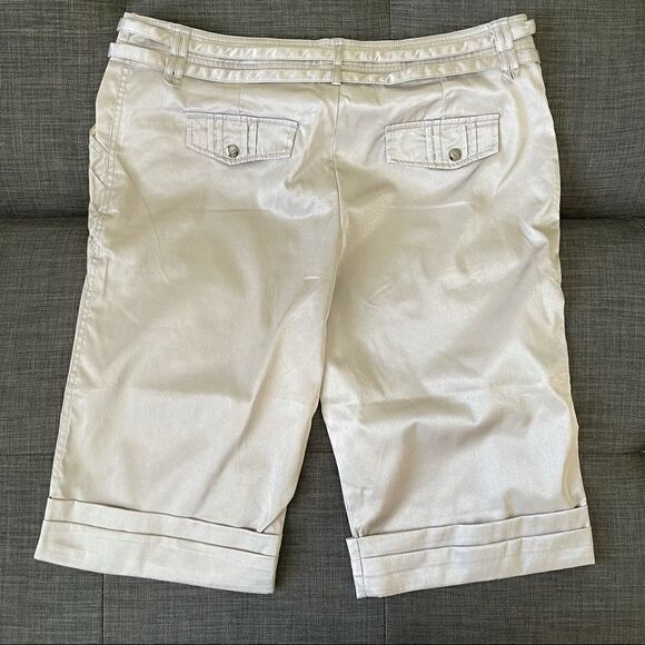 Silver Shiny Strappy Belt Bermuda Length Shorts - Picture 4 of 8